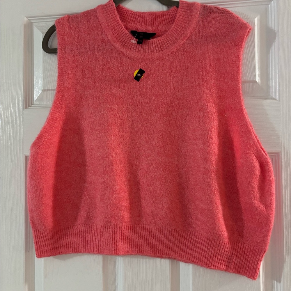 BNWT CORAL COLOURED SWEATER VEST SIZE XL